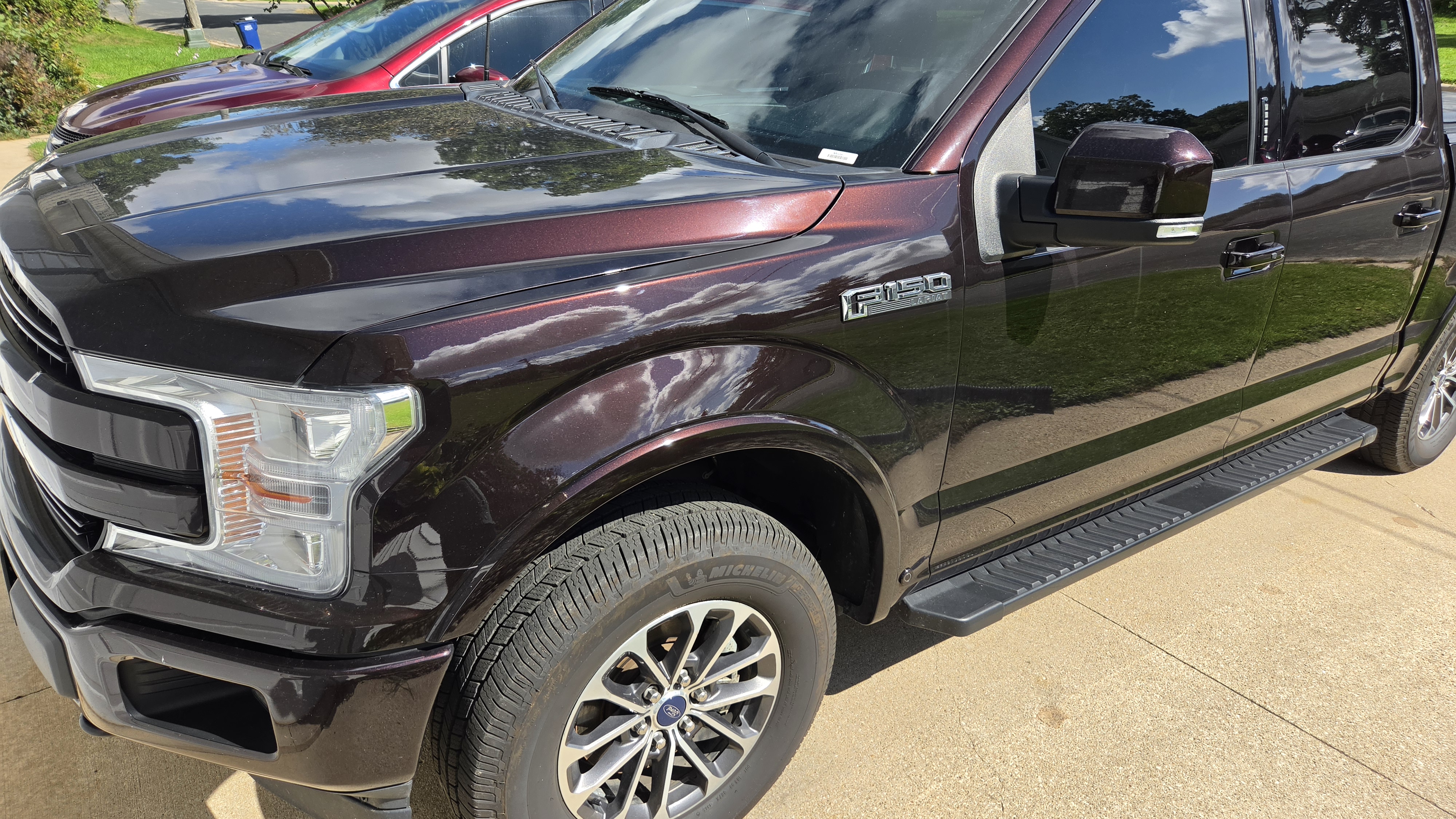 Used 2019 Ford F150 Lariat w/ Equipment Group 502A Luxury AWD/4WD image 1