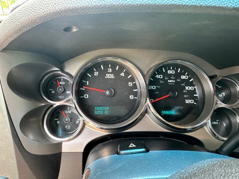 Used 2011 Chevrolet Silverado 1500 LT w/ Interior Plus Package AWD/4WD image 14