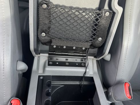 Used 2005 Jeep Grand Cherokee Limited image 19