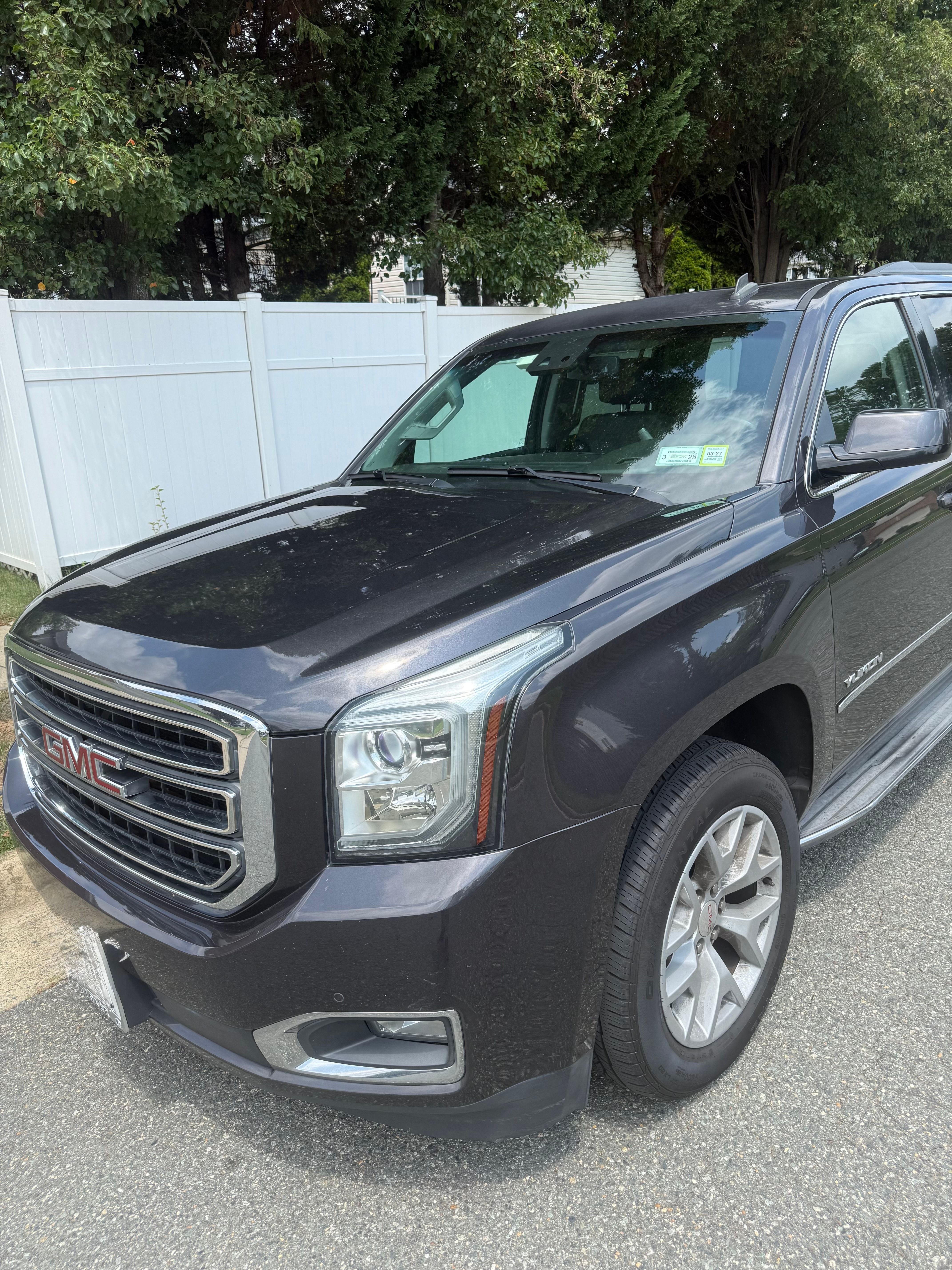 Used 2015 GMC Yukon SLT w/ Open Road Package AWD/4WD image 2