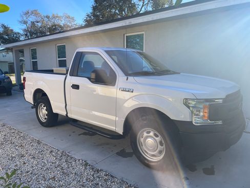 Used 2018 Ford F150 XL w/ Trailer Tow Package image 5