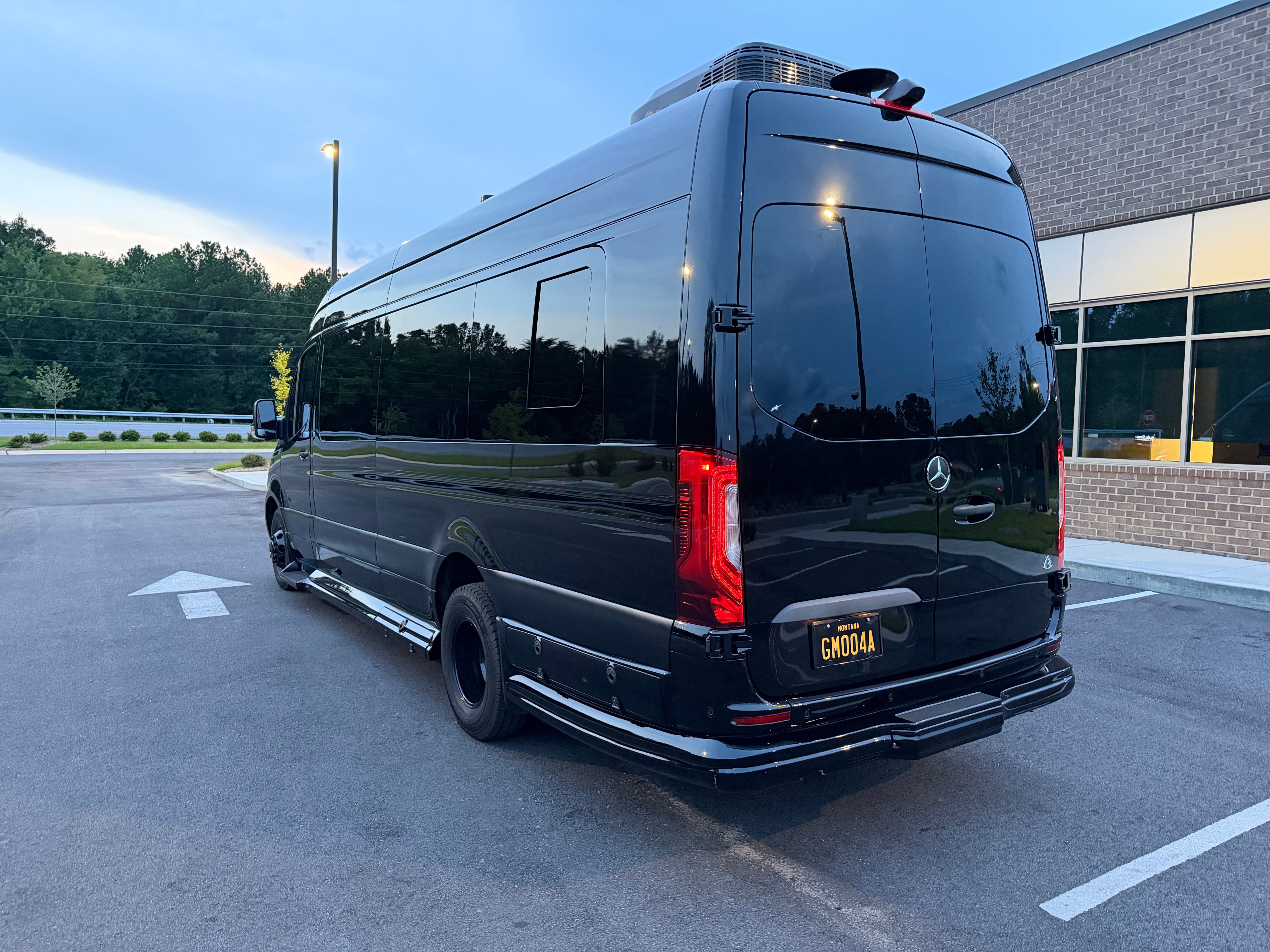 Used 2023 Mercedes-Benz Sprinter 3500 image 14