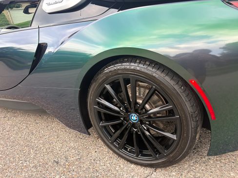 Used 2019 BMW i8 Roadster AWD/4WD image 10