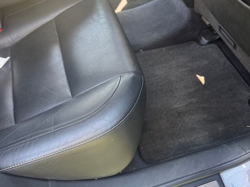 Used 2013 Lexus ES 300h image 6