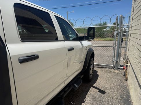 Used 2019 RAM 4500 Tradesman w/ Chrome Appearance Group AWD/4WD image 6