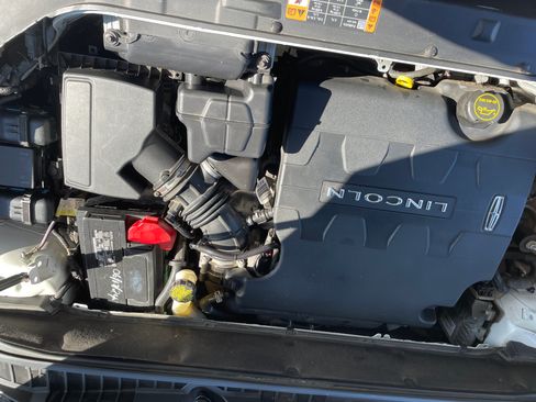 Used 2016 Lincoln MKX Reserve w/ Climate Package image 24