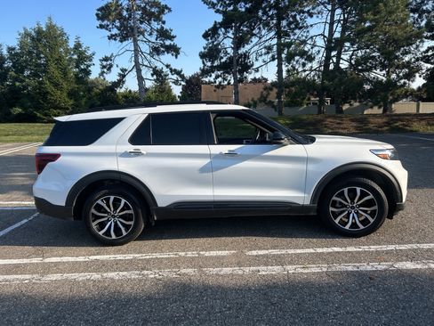Used 2021 Ford Explorer ST w/ Equipment Group 401A AWD/4WD image 11