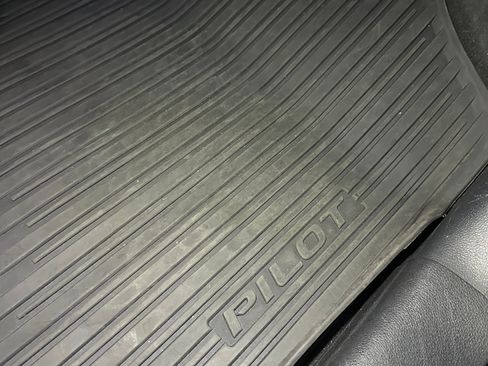 Used 2017 Honda Pilot Touring image 25