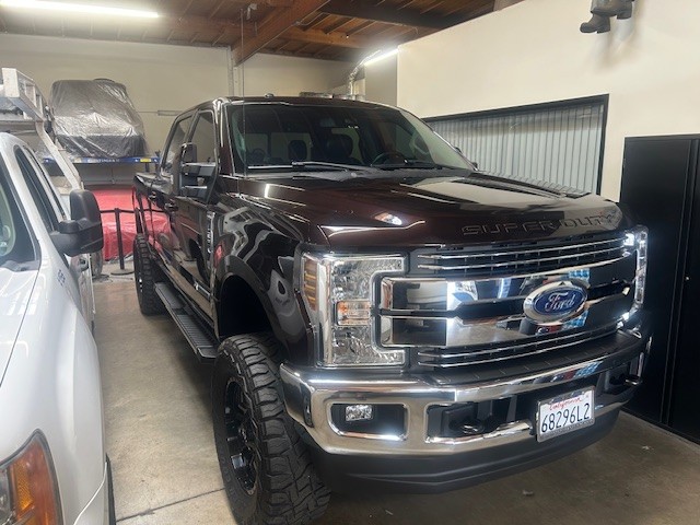 Used 2018 Ford F250 Lariat w/ Lariat Ultimate Package AWD/4WD image 1