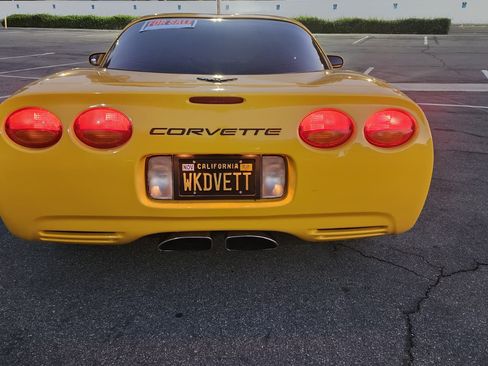 Used 2000 Chevrolet Corvette Coupe w/ Memory Pkg image 13