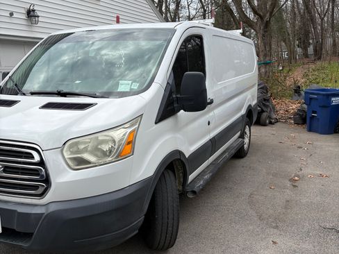 Used 2015 Ford Transit 250 130 Low Roof w/ Exterior Upgrade Package image 1