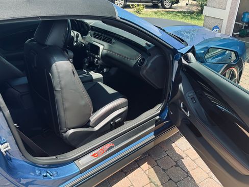 Used 2013 Chevrolet Camaro SS w/ Hot Wheels Special Edition image 19