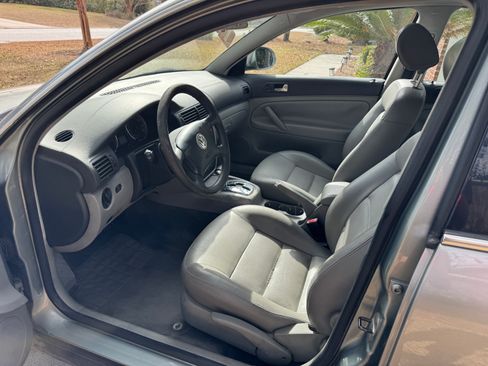 Used 2005 Volkswagen Passat GLS image 10