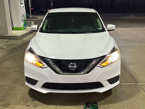 Used 2017 Nissan Sentra S image 9