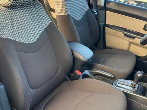 Used 2010 Kia Soul ! FWD image 17