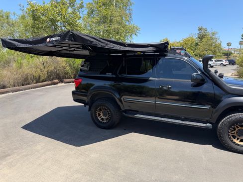 Used 2005 Toyota Sequoia SR5 AWD/4WD image 11