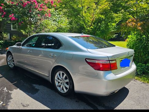 Used 2008 Lexus LS 460 L RWD image 2