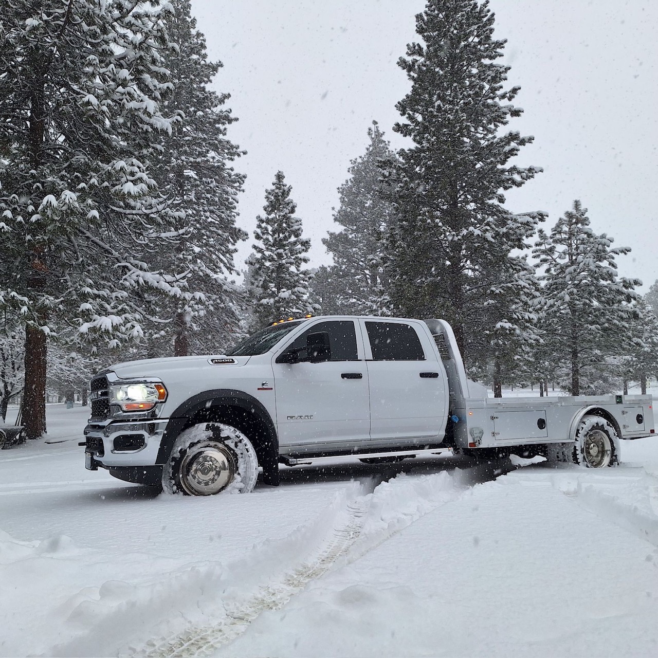 Used 2021 RAM 4500 Tradesman w/ Chrome Appearance Group AWD/4WD image 22
