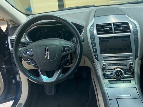 Used 2017 Lincoln MKZ Premiere FWD image 26