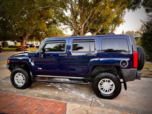 Used 2007 HUMMER H3 image 1