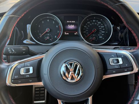 Used 2018 Volkswagen GTI SE FWD image 14