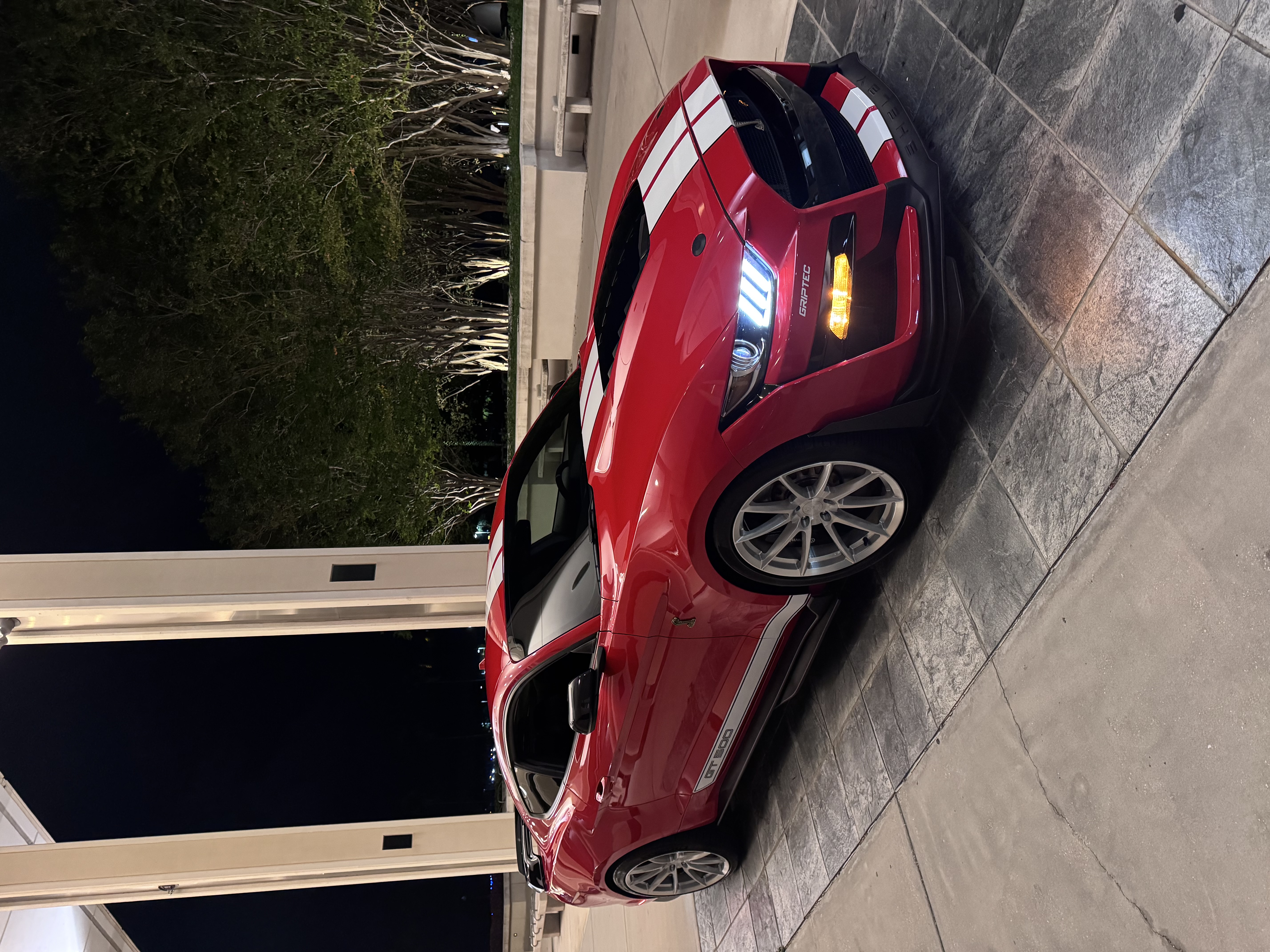 Used 2020 Ford Mustang Shelby GT500 w/ Technology Package RWD image 17
