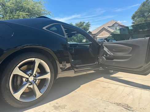 Used 2013 Chevrolet Camaro SS w/ RS Package RWD image 5