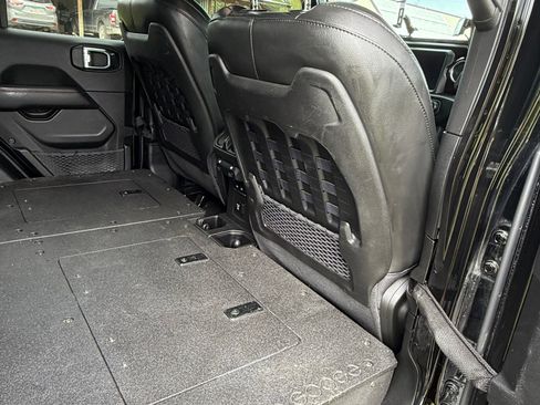 Used 2022 Jeep Gladiator Rubicon w/ LED Lighting Group image 29