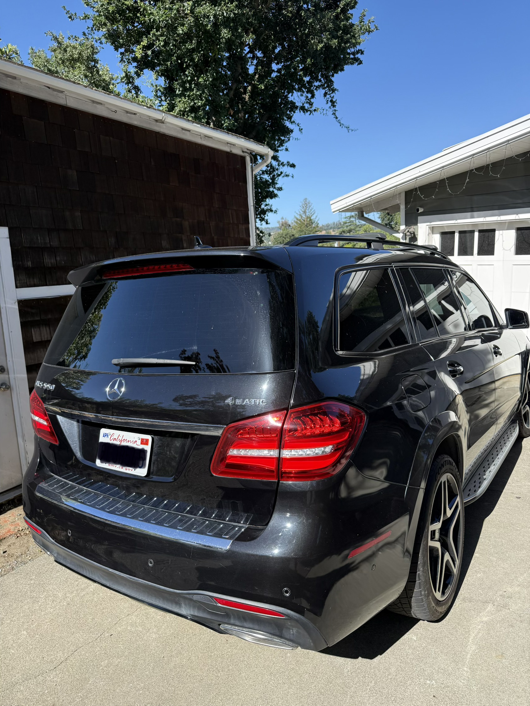 Used 2017 Mercedes-Benz GLS 550 4MATIC image 4