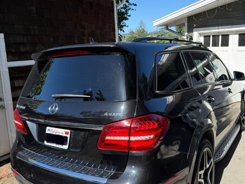 Used 2017 Mercedes-Benz GLS 550 4MATIC image 4