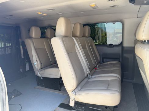Used 2015 Nissan NV 3500 SL w/ Technology Package RWD image 19