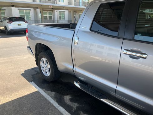 Used 2014 Toyota Tundra SR5 w/ SR5 Upgrade Package RWD image 13