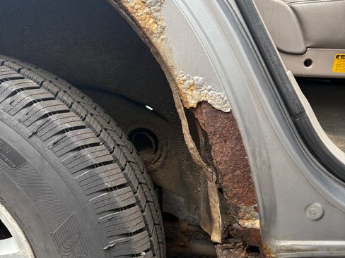 Used 2007 Toyota Sequoia SR5 AWD/4WD image 15