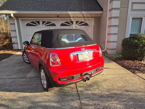 Used 2011 MINI Cooper S image 2