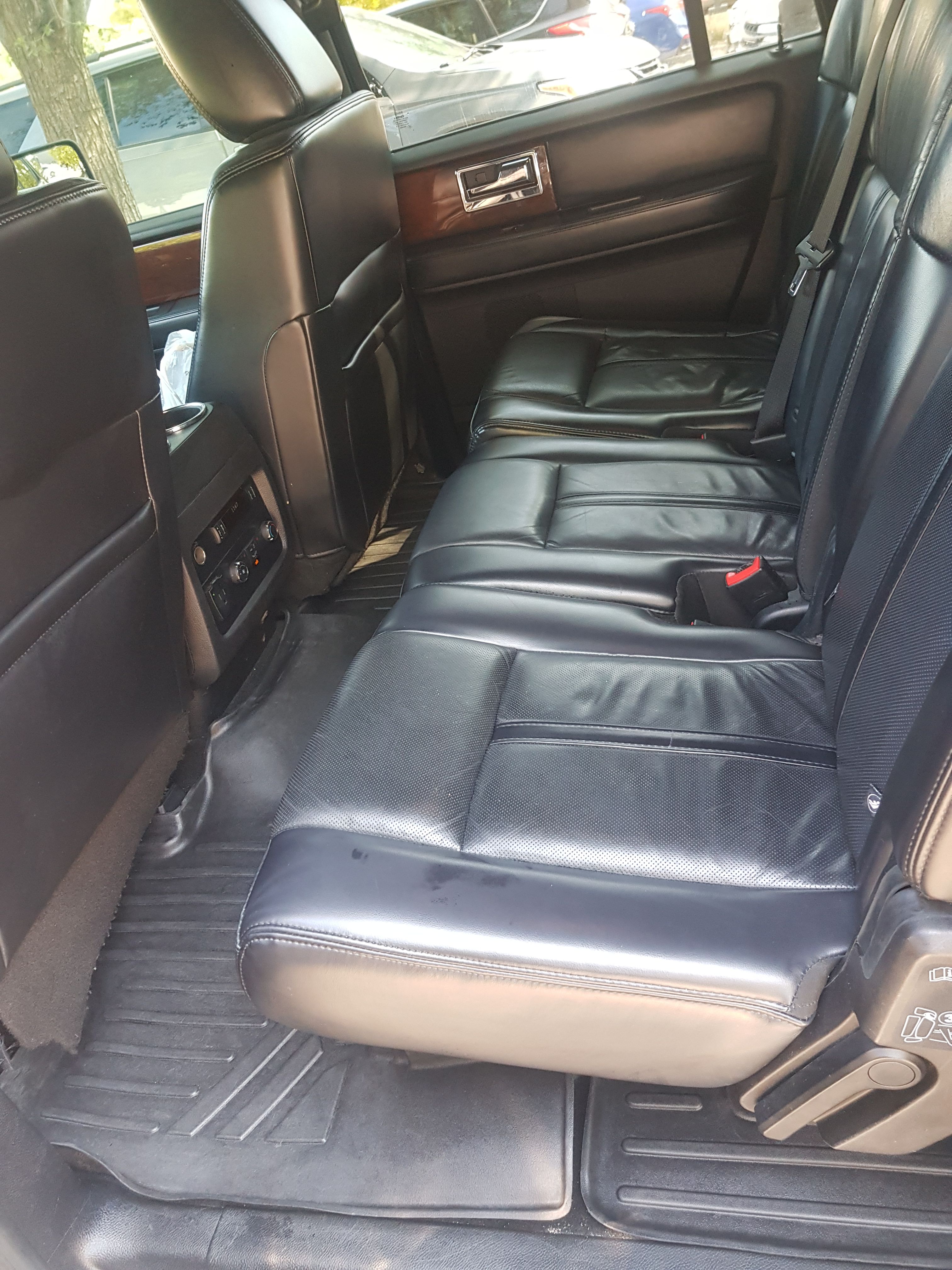 Used 2017 Lincoln Navigator L Select AWD/4WD image 8
