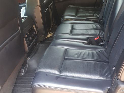 Used 2017 Lincoln Navigator L Select image 8