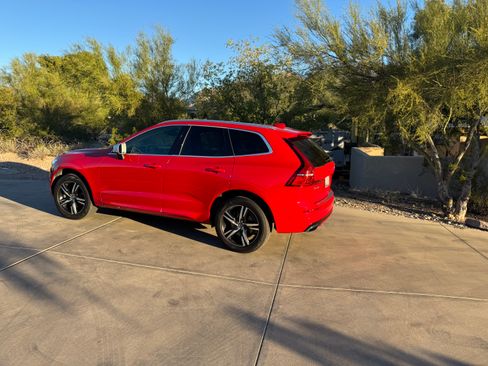 Used 2018 Volvo XC60 T6 R-Design w/ Convenience Package image 5