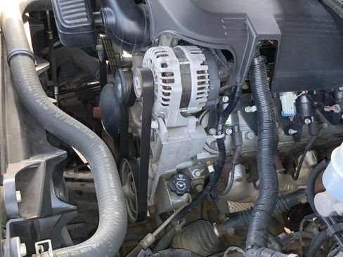 Used 2011 Chevrolet Avalanche LTZ image 19