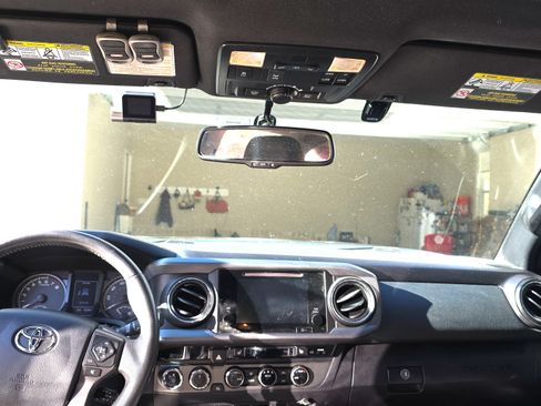 Used 2016 Toyota Tacoma TRD Off-Road image 15