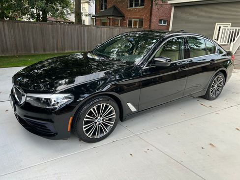 Used 2020 BMW 530i xDrive w/ Convenience Package AWD/4WD image 1