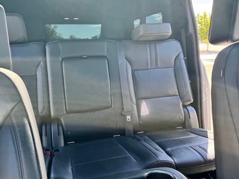 Used 2021 Chevrolet Suburban RST w/ Rear Media and Nav Package image 9