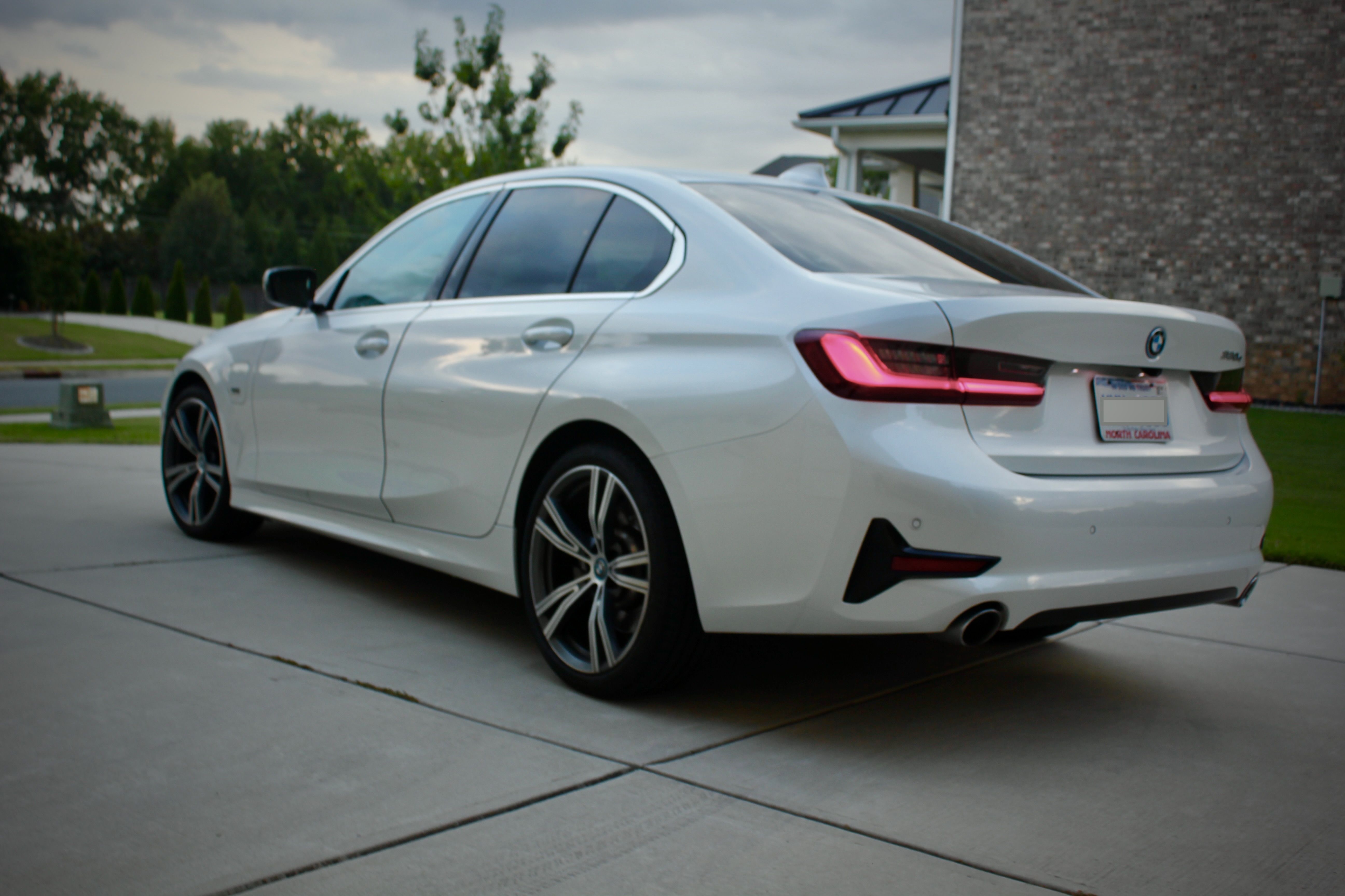 Used 2022 BMW 330e w/ Driving Assistance Package RWD image 8