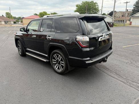 Used 2017 Toyota 4Runner Limited AWD/4WD image 2