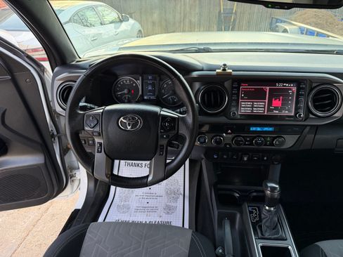 Used 2023 Toyota Tacoma TRD Off-Road w/ Technology Package image 16