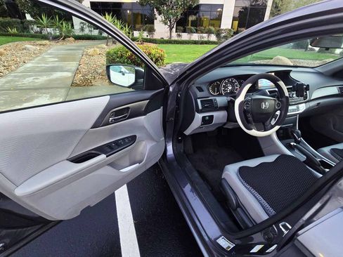 Used 2014 Honda Accord LX image 12