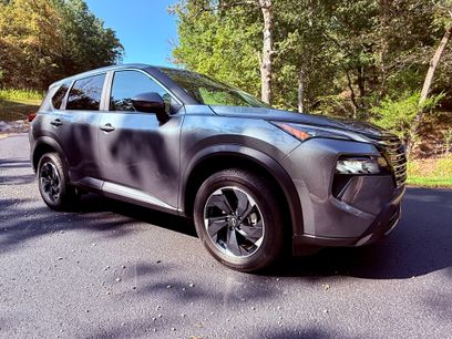 Used 2024 Nissan Rogue SV