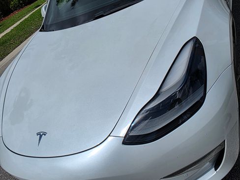 Used 2021 Tesla Model 3 Standard Range Plus image 8