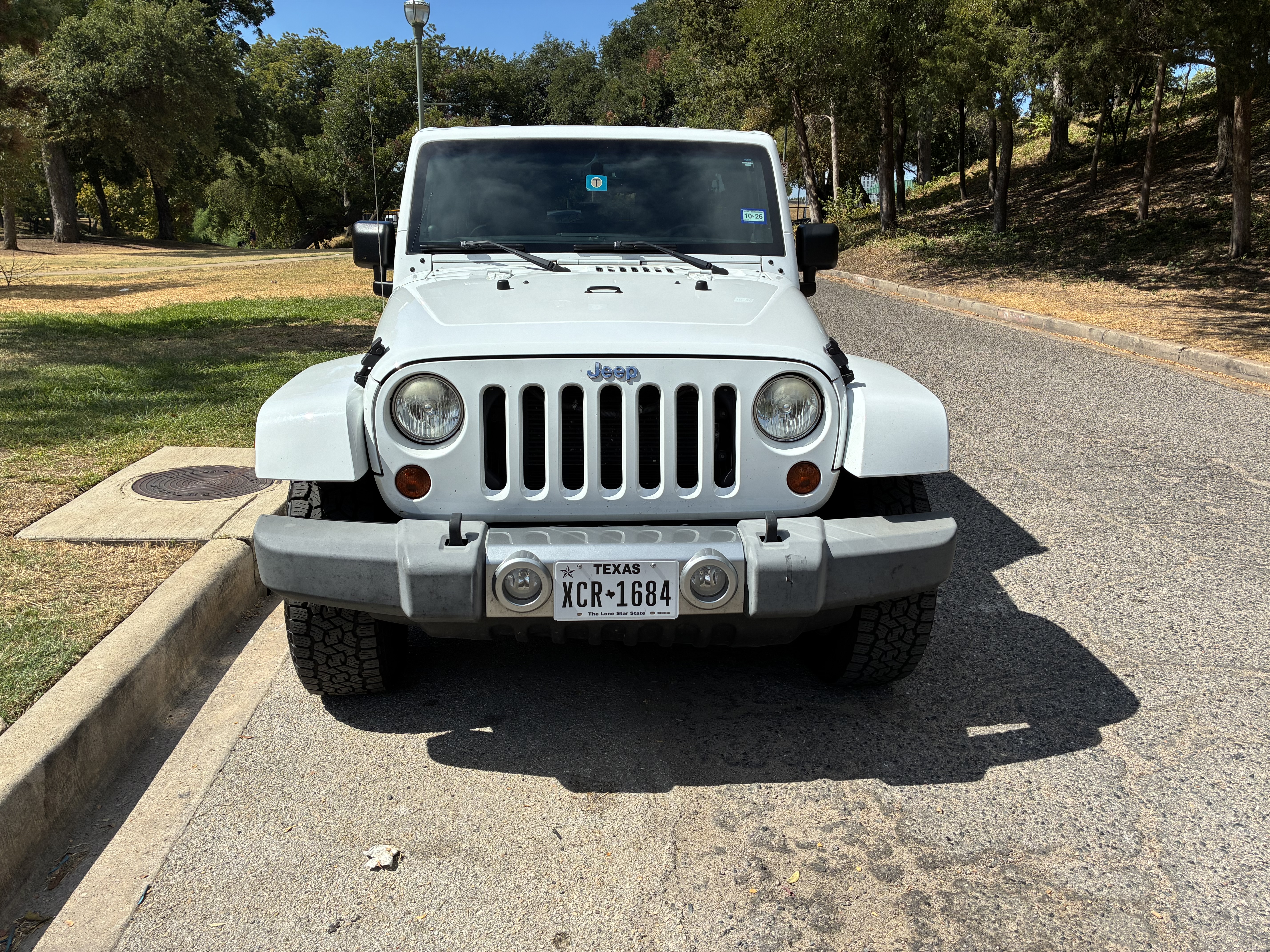 Used 2013 Jeep Wrangler Unlimited Sahara w/ Connectivity Group AWD/4WD image 10