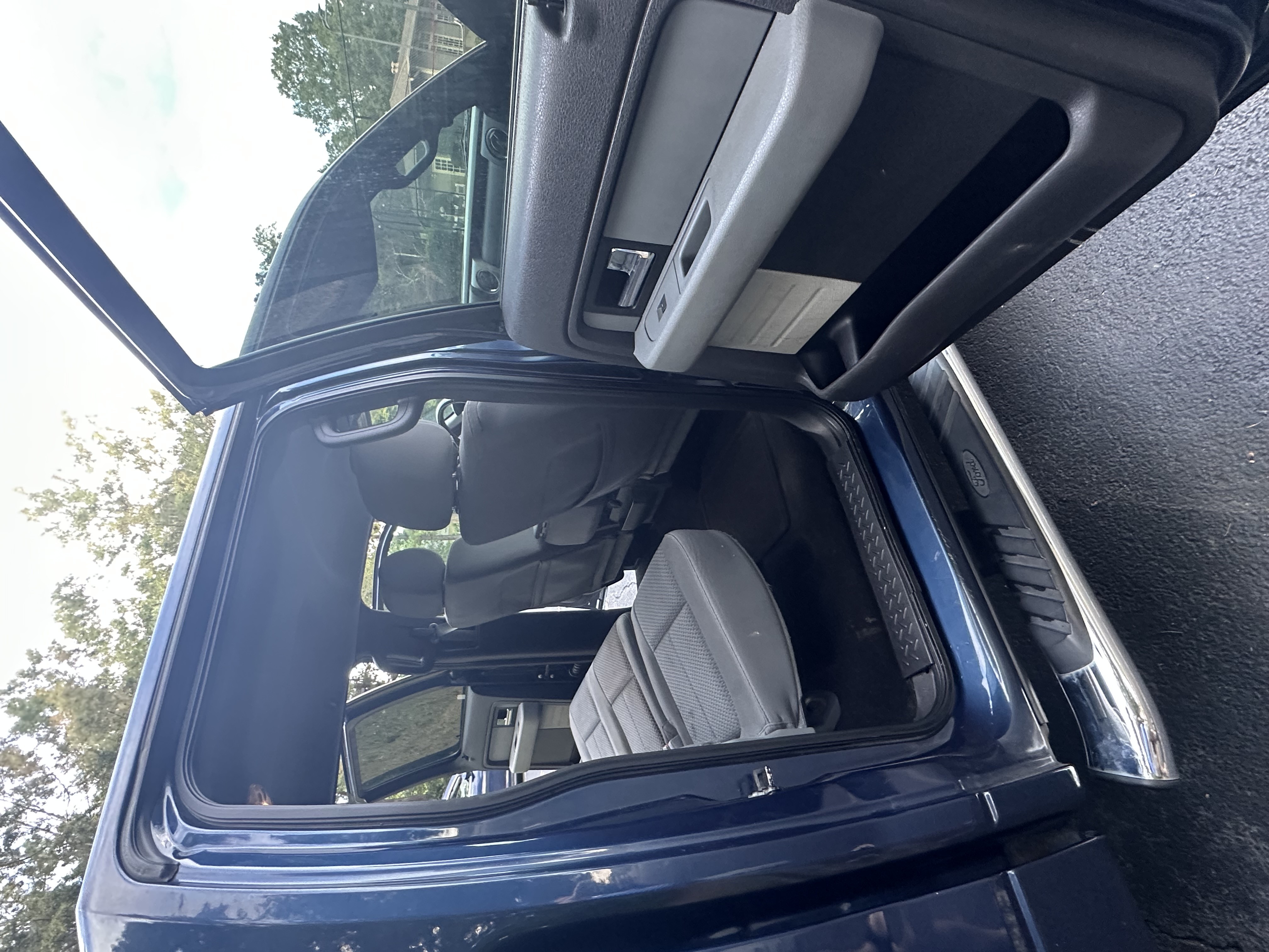 Used 2013 Ford F150 XLT w/ Luxury Equipment Group AWD/4WD image 9