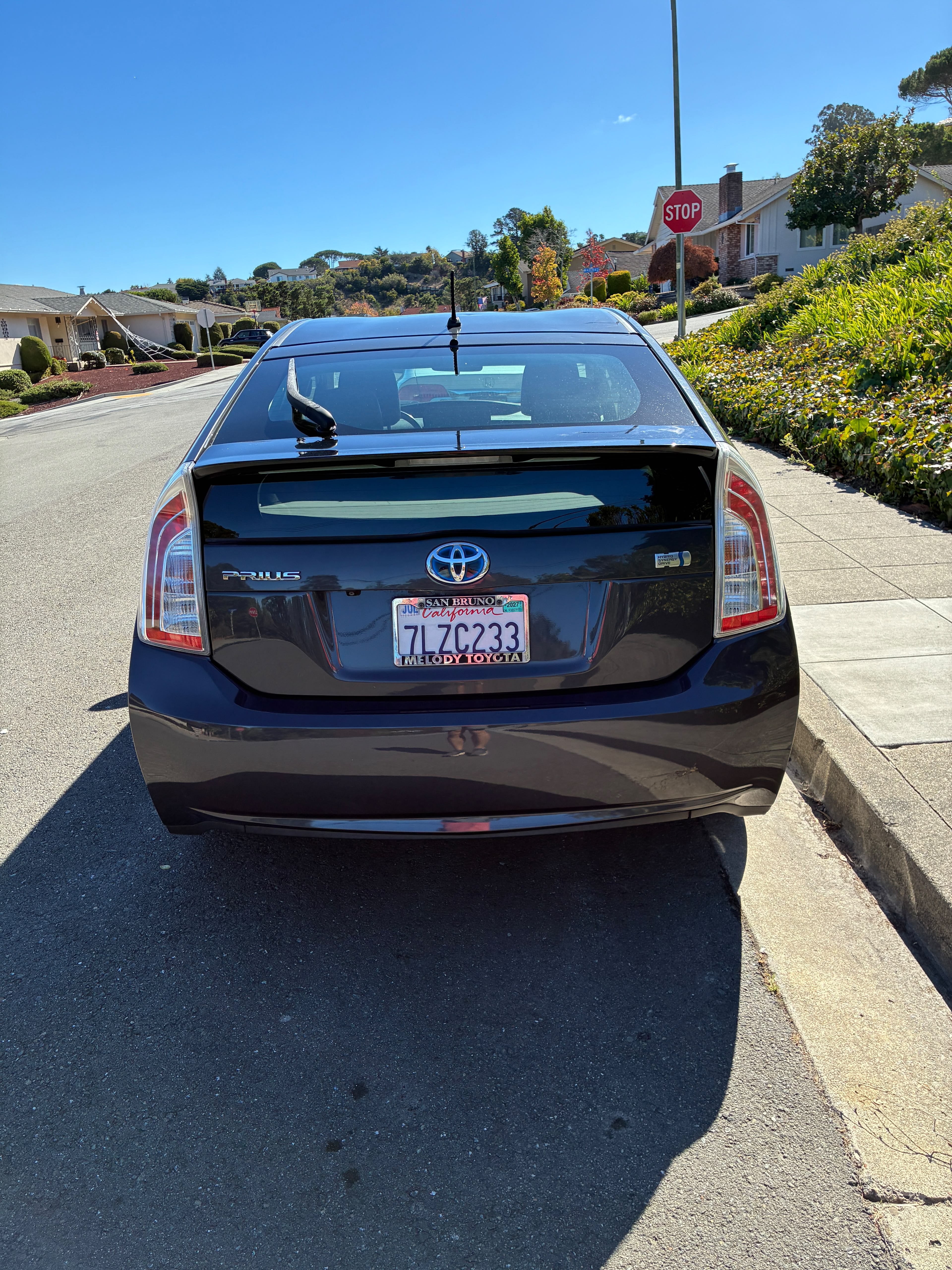 Used 2015 Toyota Prius Two w/ Preferred Accessory Package FWD image 2
